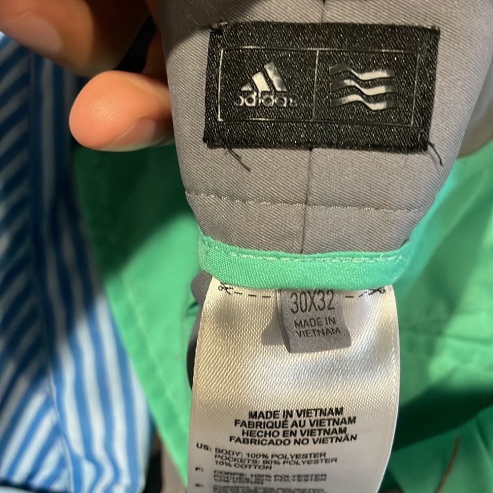 Golf wardrobe - Picture 4 of 6
